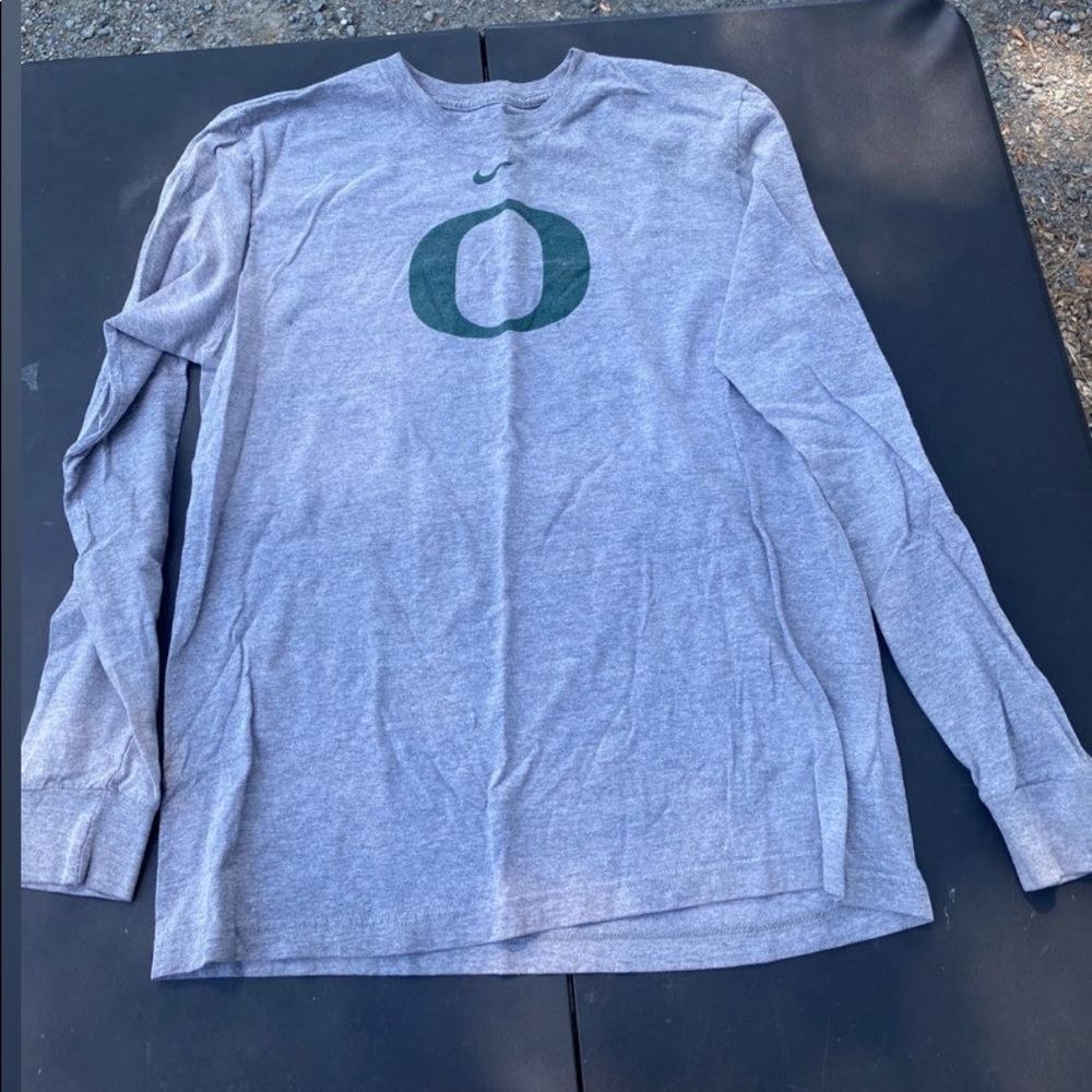 Size large Oregon ducks long sleeve